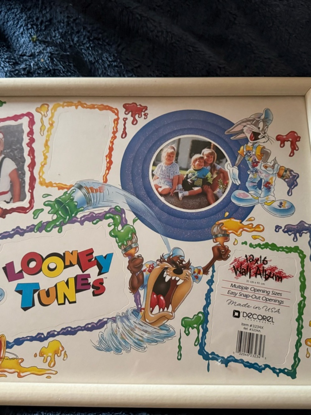Warner Bros. Looney Tunes Kids Photo Frame Album - Blue, Red, Yellow, Green